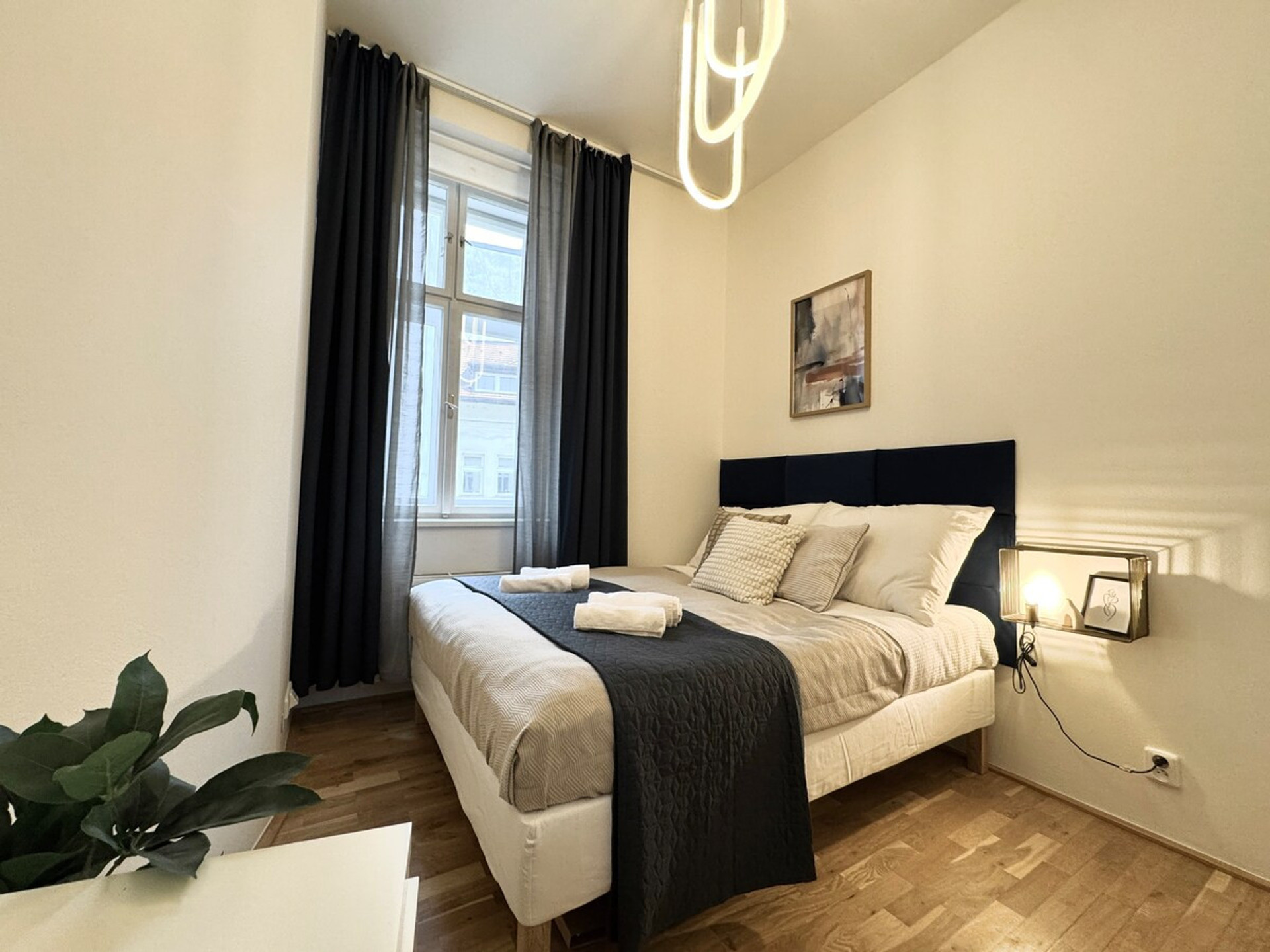 Bedroom image 1