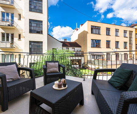 Uran apt with terrace, 7 min to Wenceslav square