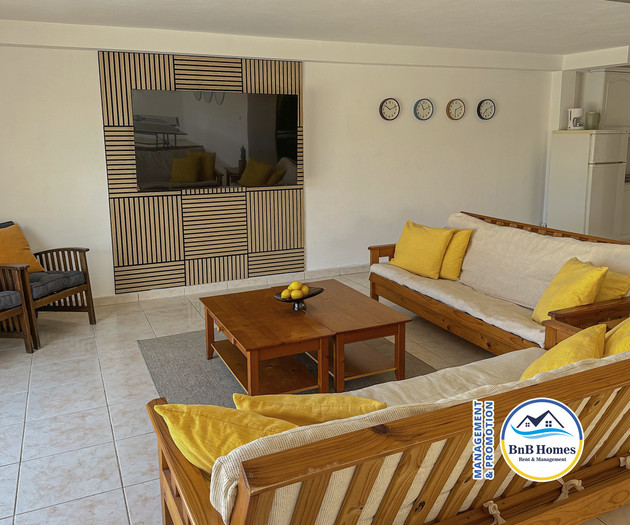Villa Verde - 4 bedrooms, Marina view, pool & BBQ