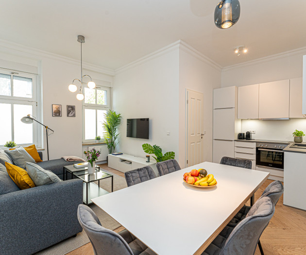 Modern and completely renovated 4-room apartment