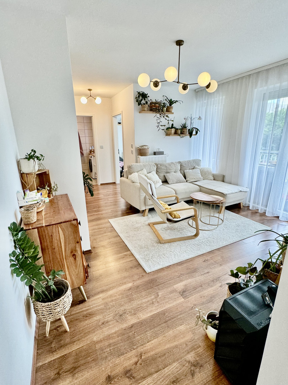 Flower Home with Gym and Sauna preview