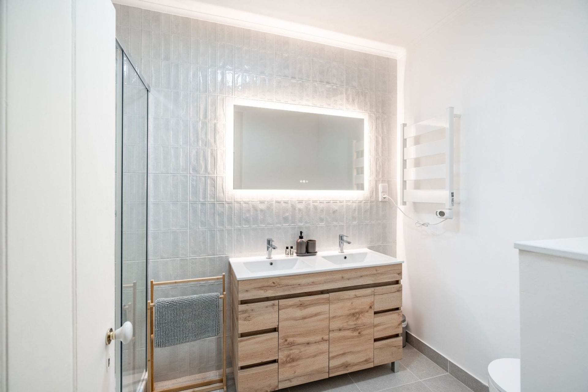 Modern double sink bathroom