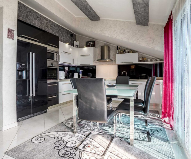 Luxury apartment close to Znjan beach w. sea view