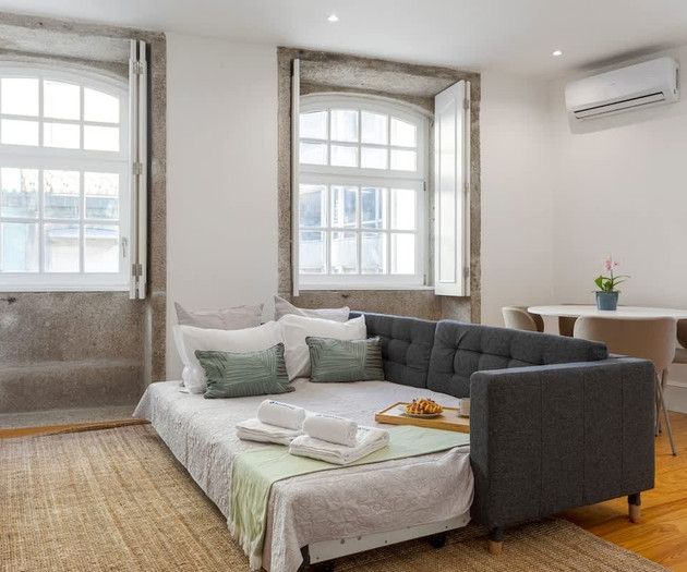 Modern & Trendy Flat by HostWise