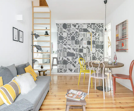 Quiet, central 2 bedroom Lisbon Pateo Apartment