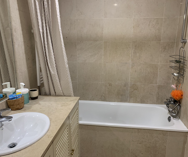 Bright 2-Bed Flat with Balconies to Camões square