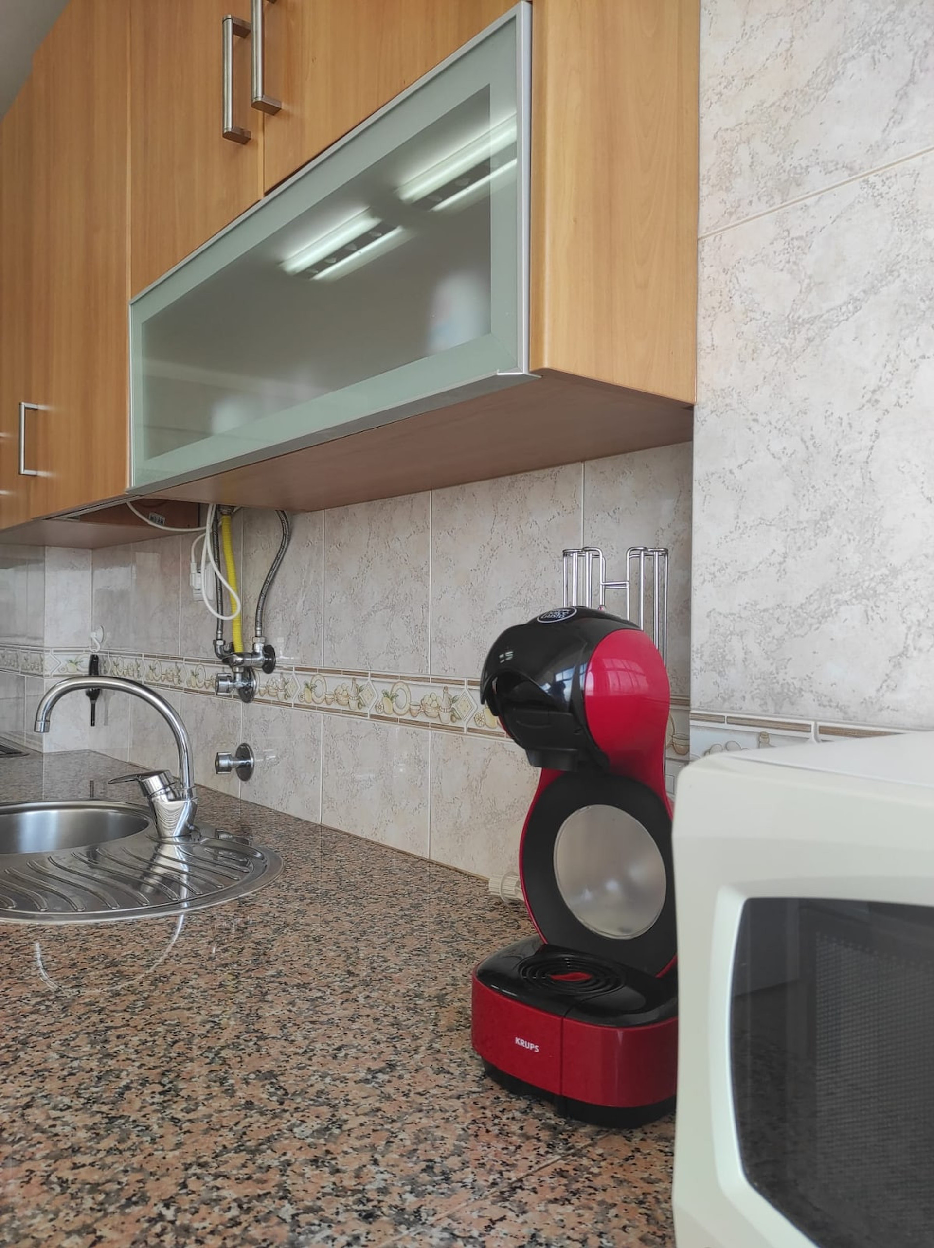 Full kitchen
