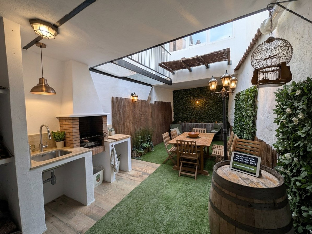 Newly renovated home in a quiet town 30 min city preview