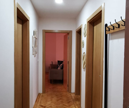 Apartamento com áreas bastante generosas