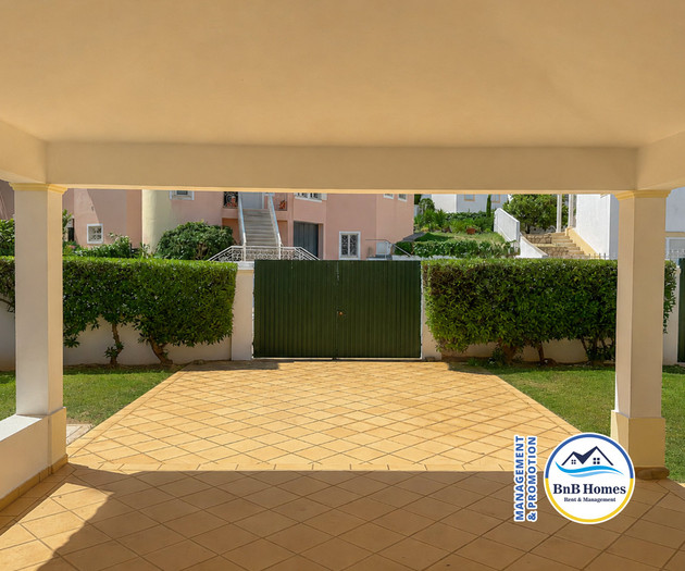 Villa Verde - 4 bedrooms, Marina view, pool & BBQ