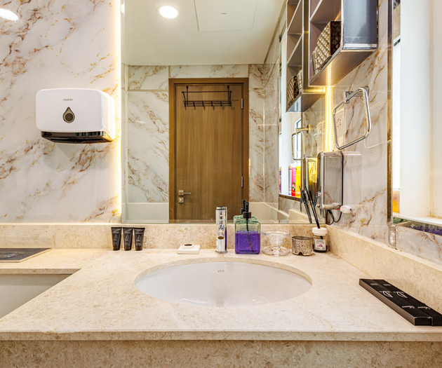 The Urban Retreat Elegant 3BR Townhouse Villanova