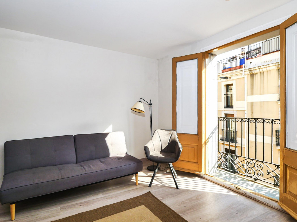-Apartment 2 rooms Barcelona Rambla preview