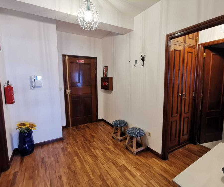 1BR flat with parking and sunroom @ Porto