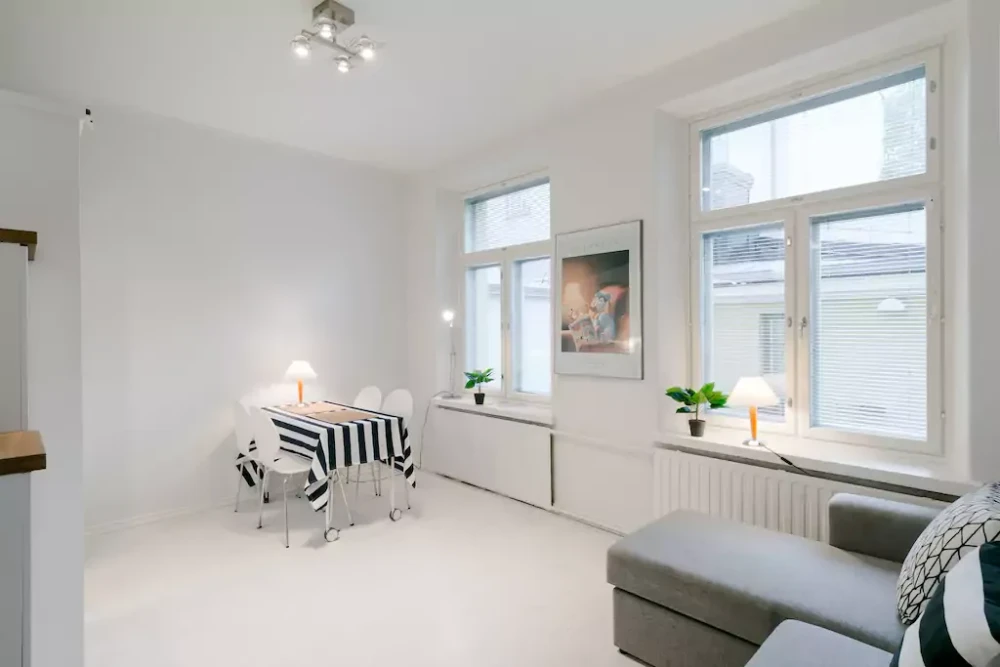 Cozy Work-Friendly Studio in Central Helsinki preview