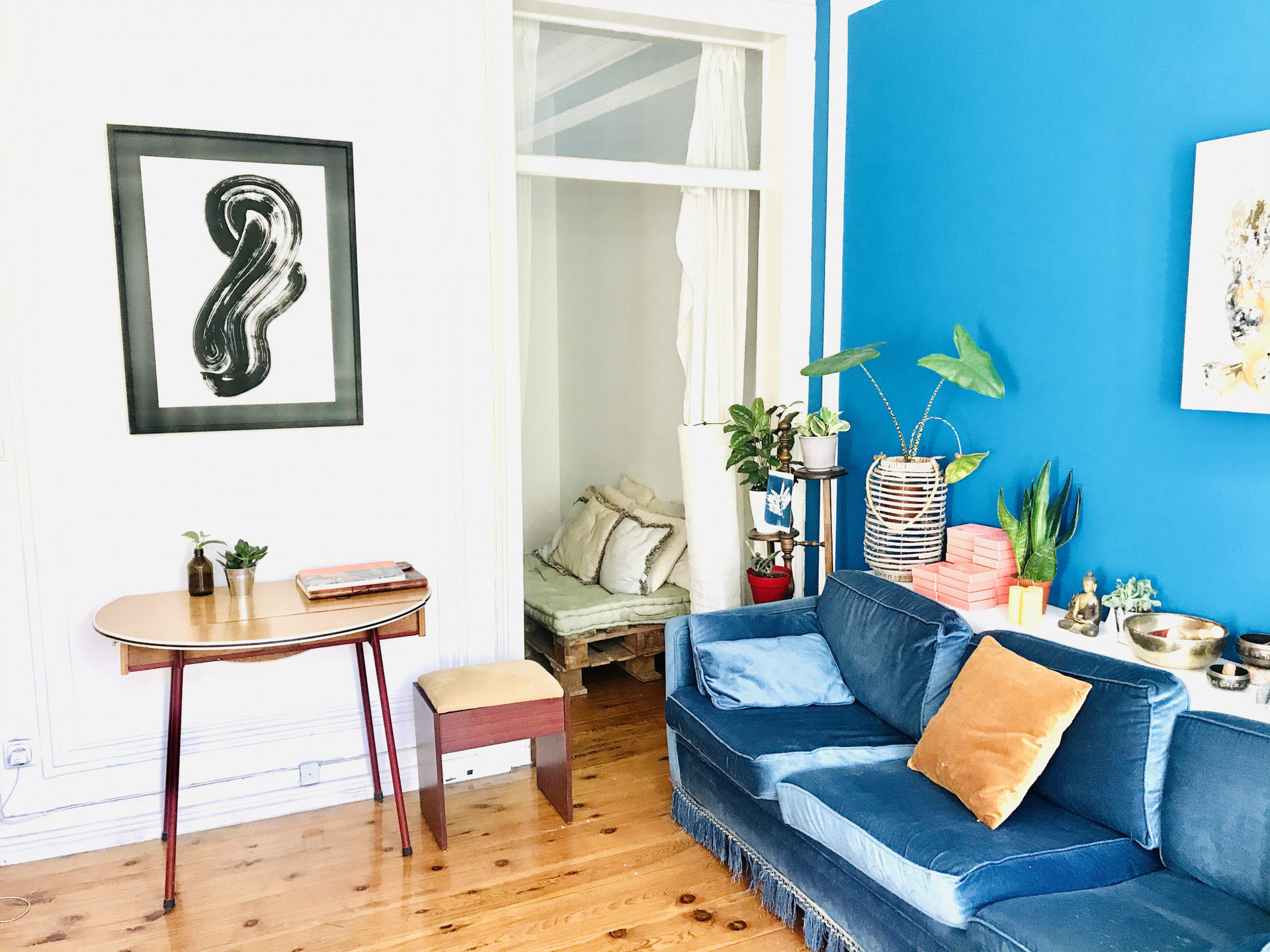 The livingroom and diningroom