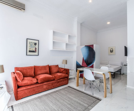 Cozy apartment for 2 very close to Atocha.