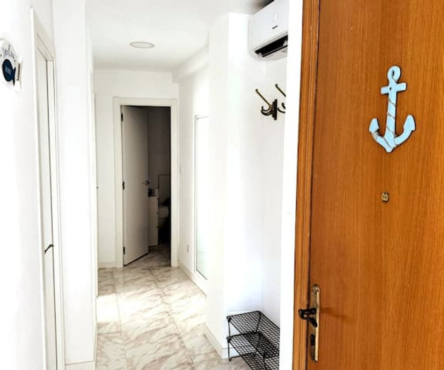 Renovated apartment, 12 minutes from the beach