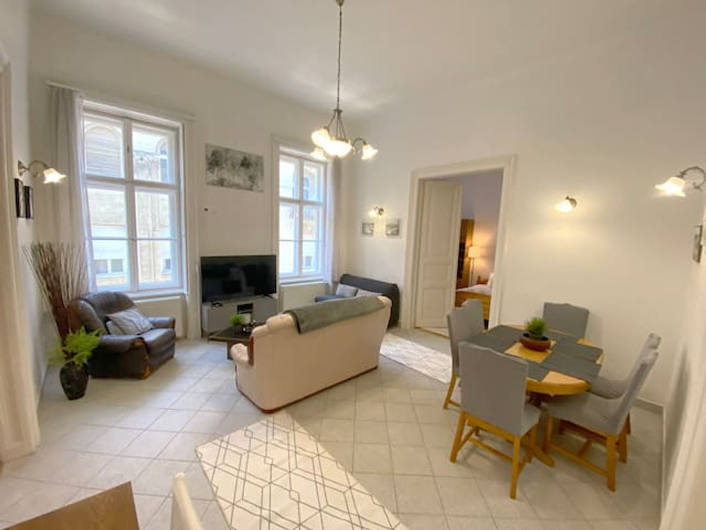 Spacious Andrassy preview