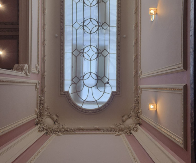 Elegant Retreat in Bijou Palace – Porto