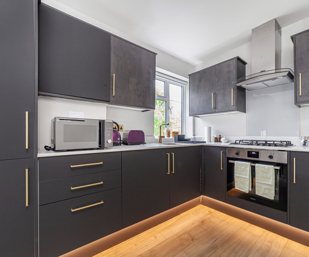 Chic and Classy 2BR Penthouse w/ Parking, 6 Guests