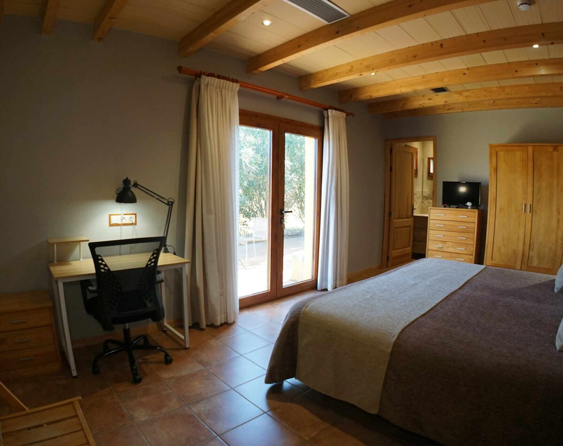 Bedroom image 2