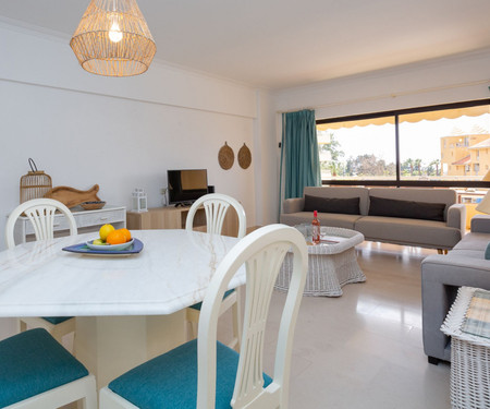 2BDR W/ Pool - 5min from beach by LovelyStay