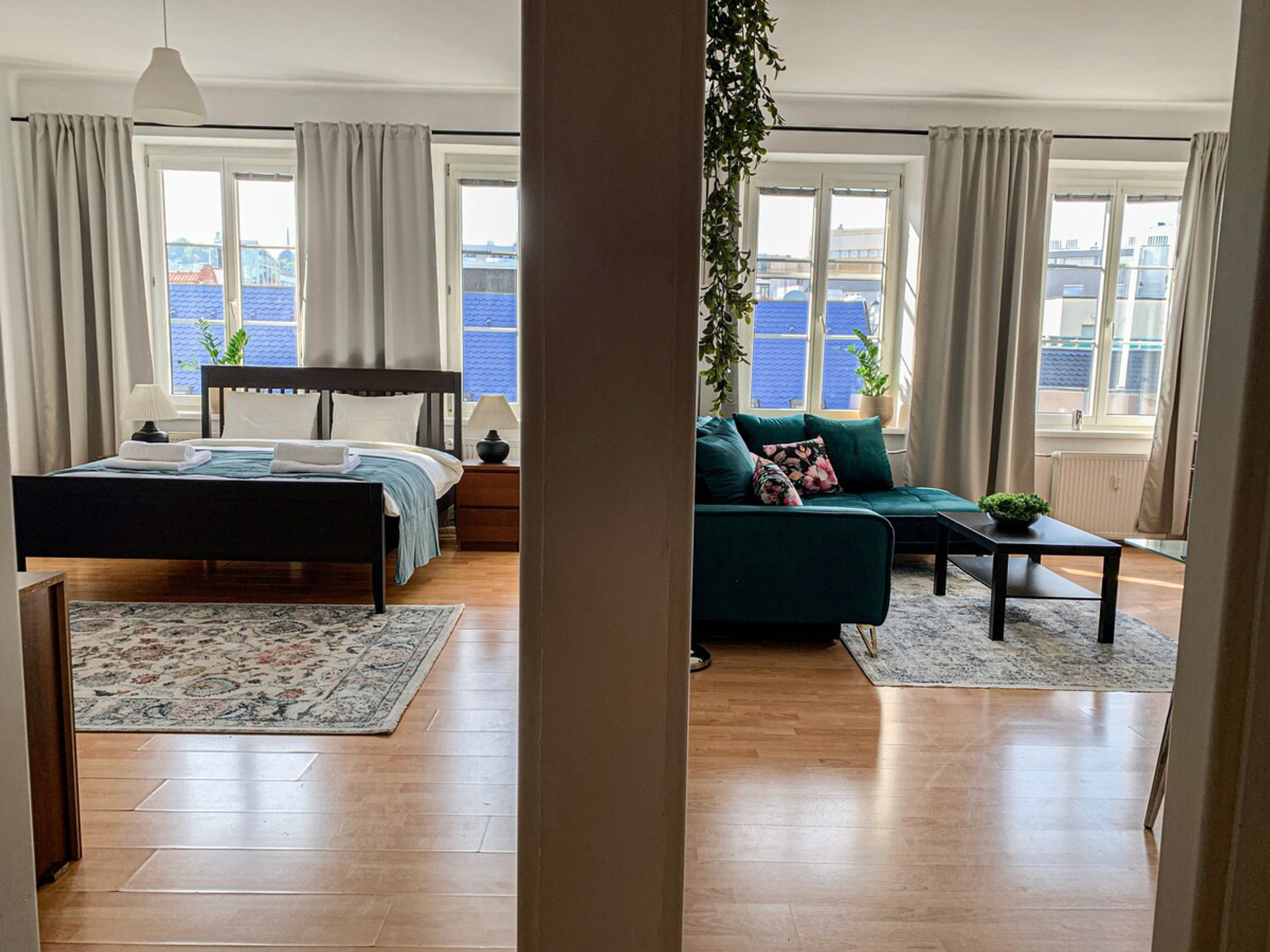 Living room image 4