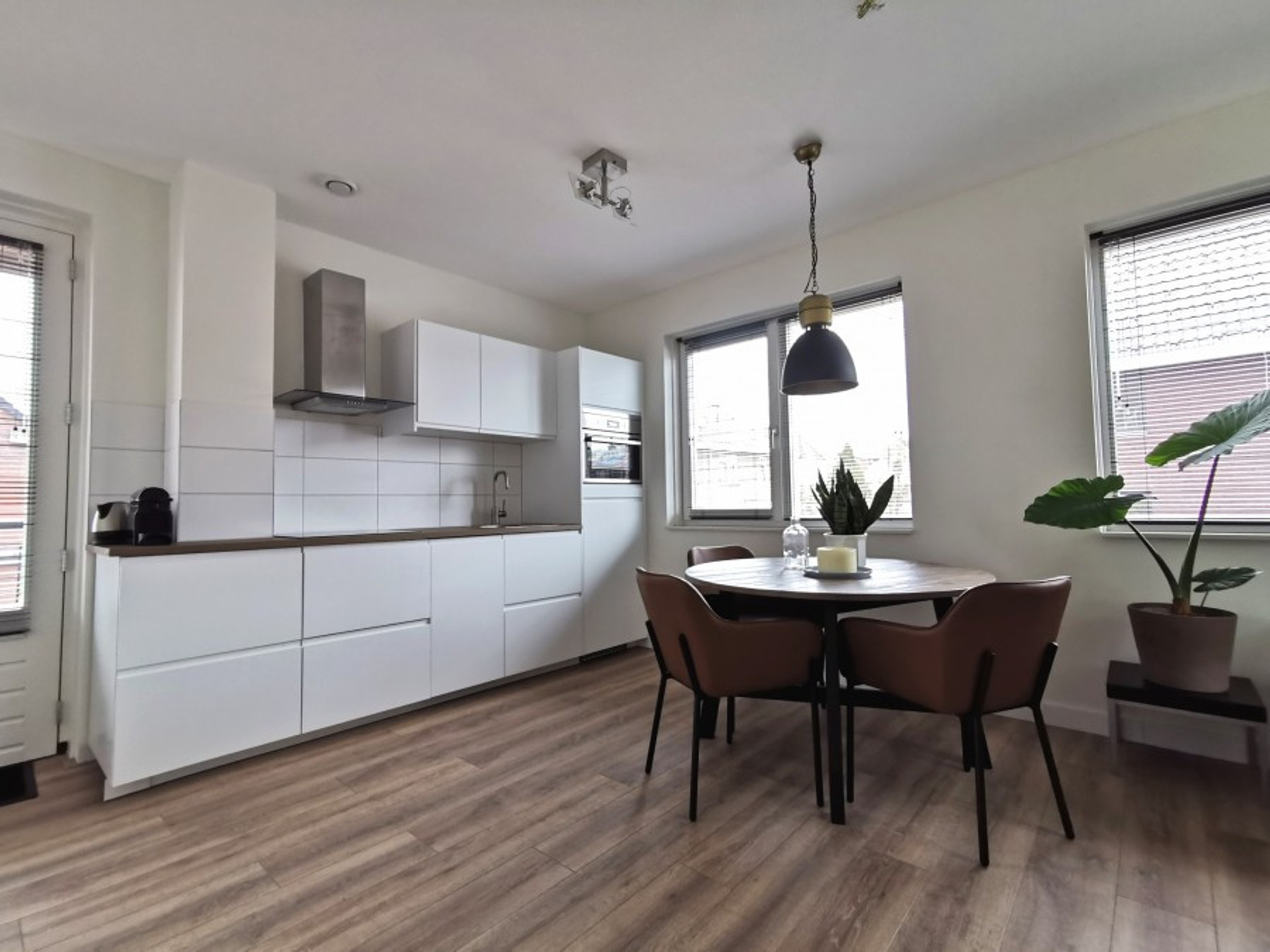 Kitchen and dining table