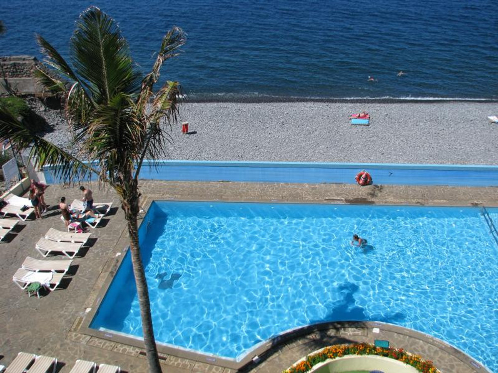 Relaxing seafront Penthouse Funchal  -3 bed