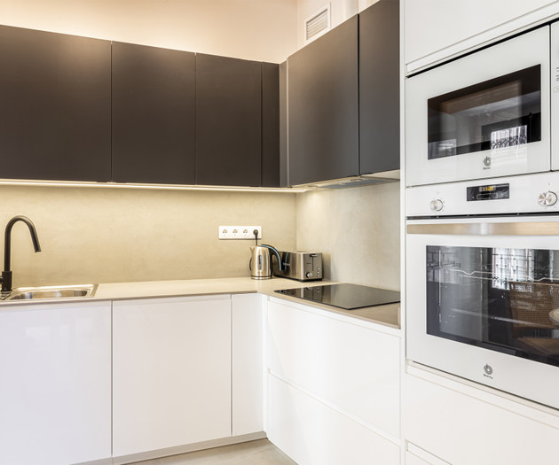 Super elegant, bright and centrally located