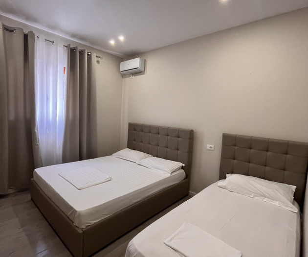 ECONOMY APARTMENT FOR 6-– 4 Min from the Beach!