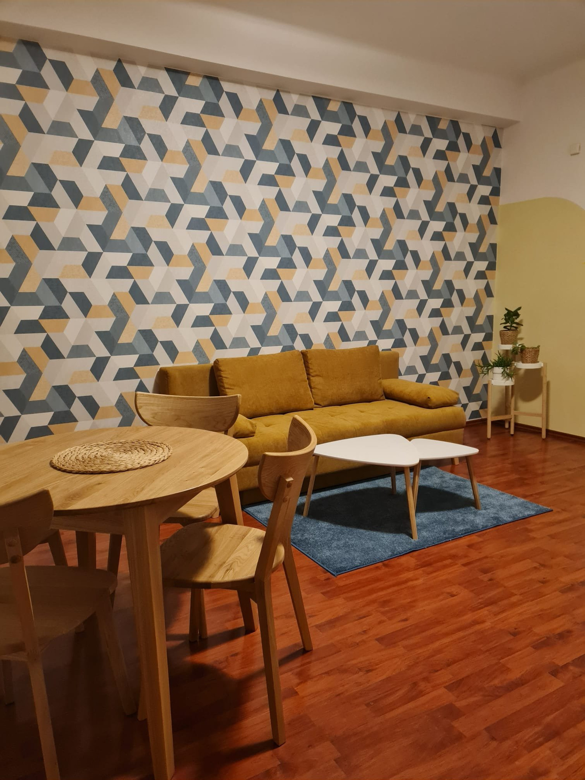 Living and dining area, geometric wall