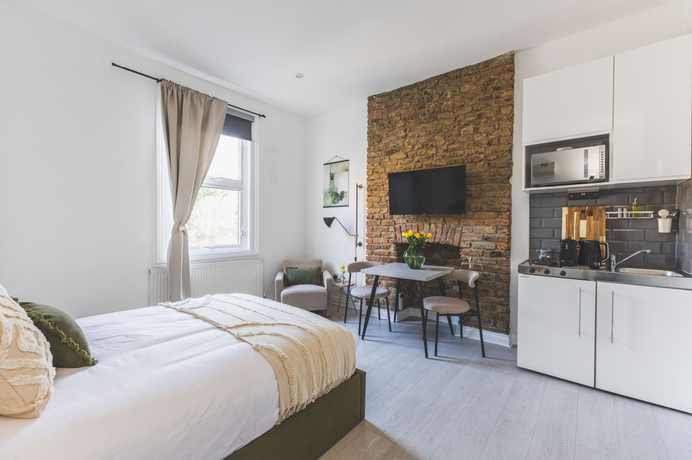 Stylish & Petit Studio flat Kilburn 04 preview
