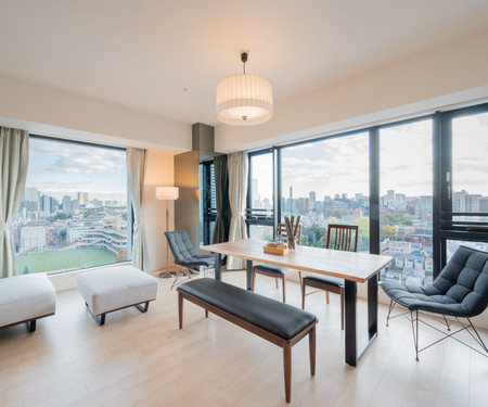 luxurious high floor apartment in Tokyo