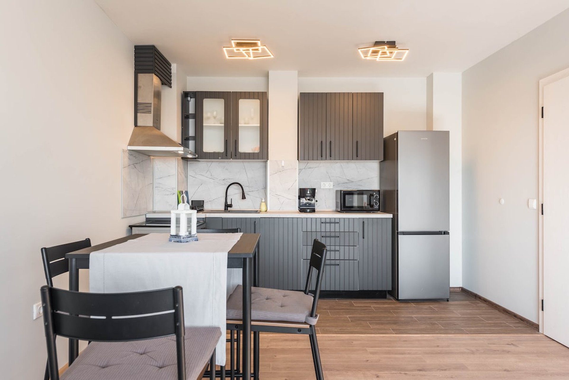 Kitchen image 1