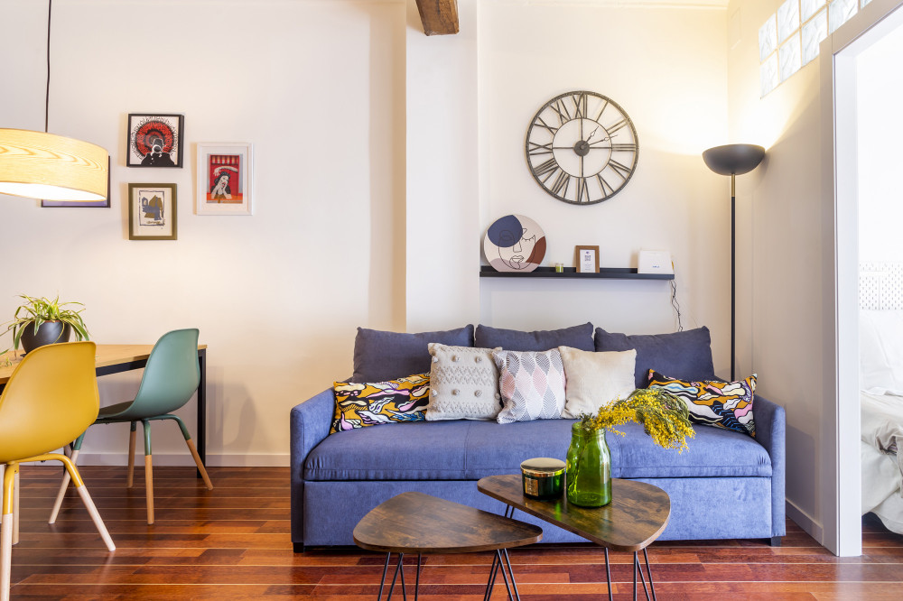 6 People: charming downtown apartment