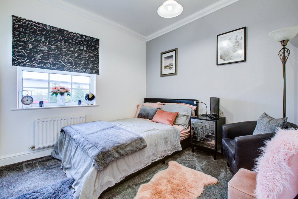 Waltham Abbey Haven 2 Bed 2 Bath Flat FREE Parking preview