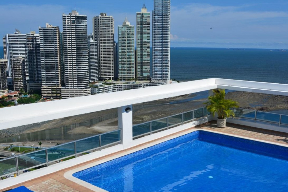 Wow ! Designer Modern Luxury ! Views Ocean & City