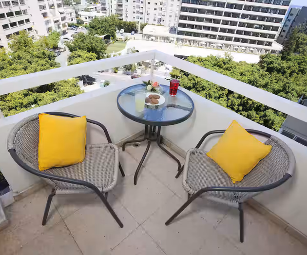 Sunny Beach Vacation • Modern Apt. • City Centre
