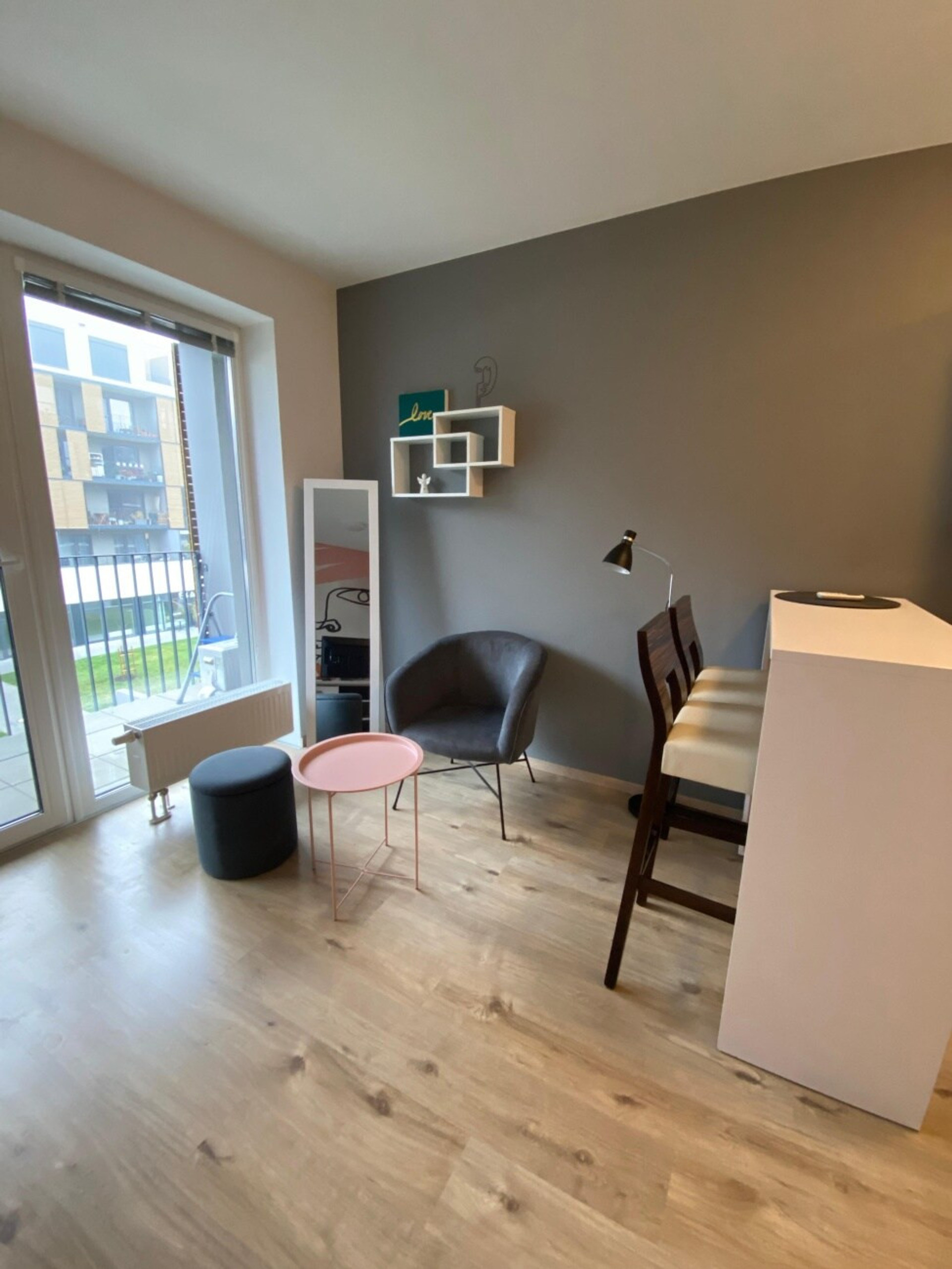 Living room image 2