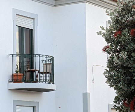 Quiet flat w/ balcony view of the Aveiro lagoon