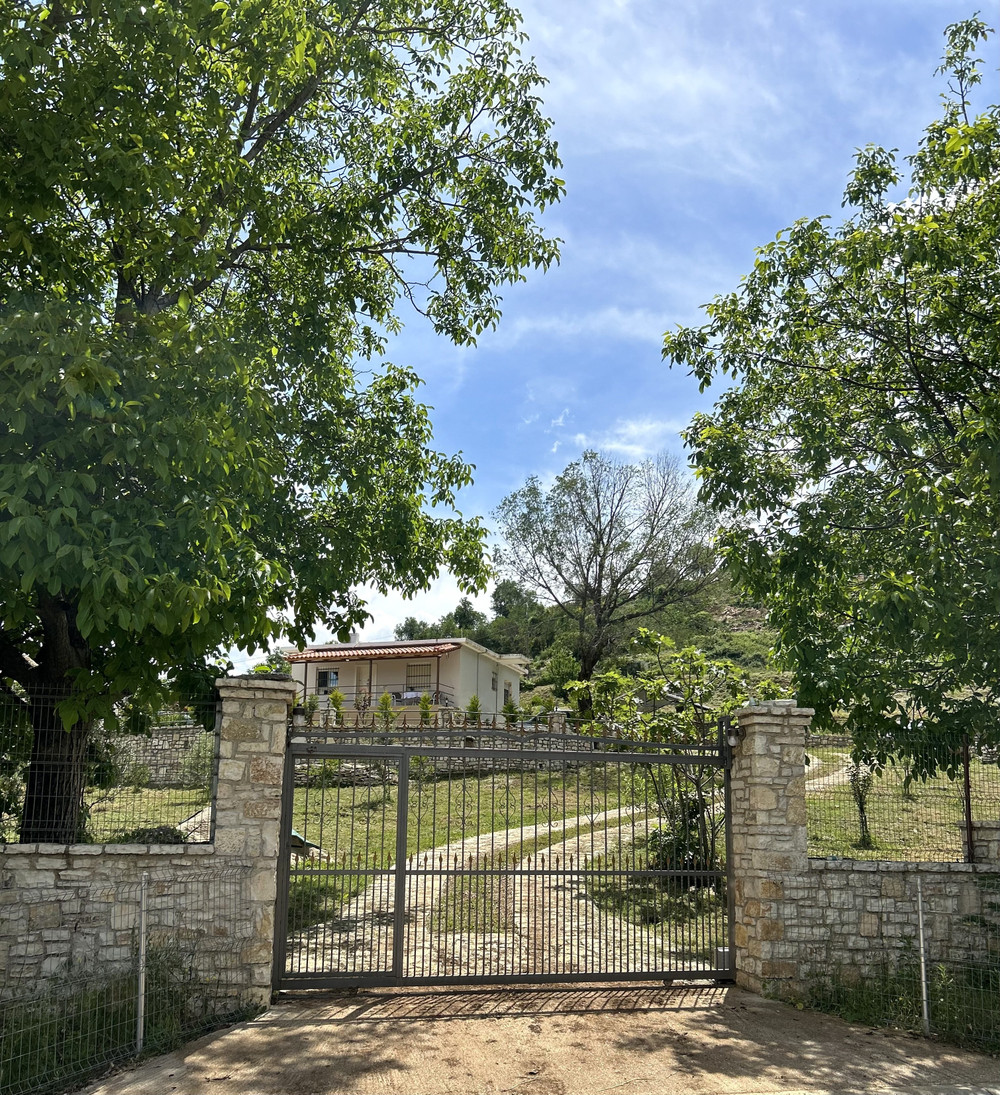 Peaceful Cottage — Nature, Work & Escape preview