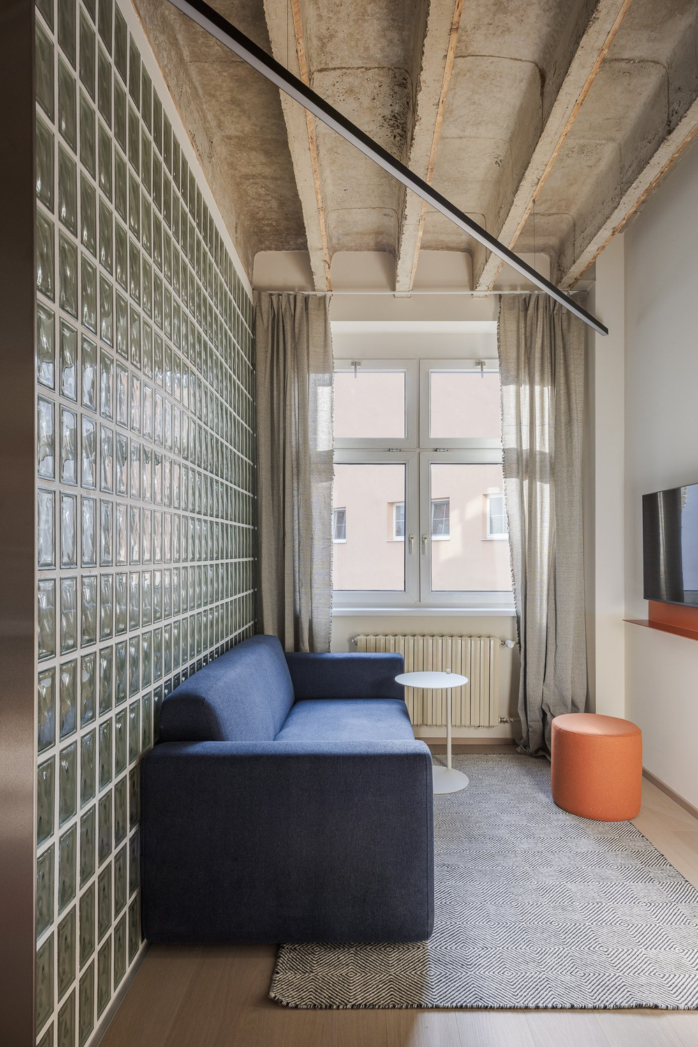 Comfort Atrium View @BeONE Metropol  (4.2) preview