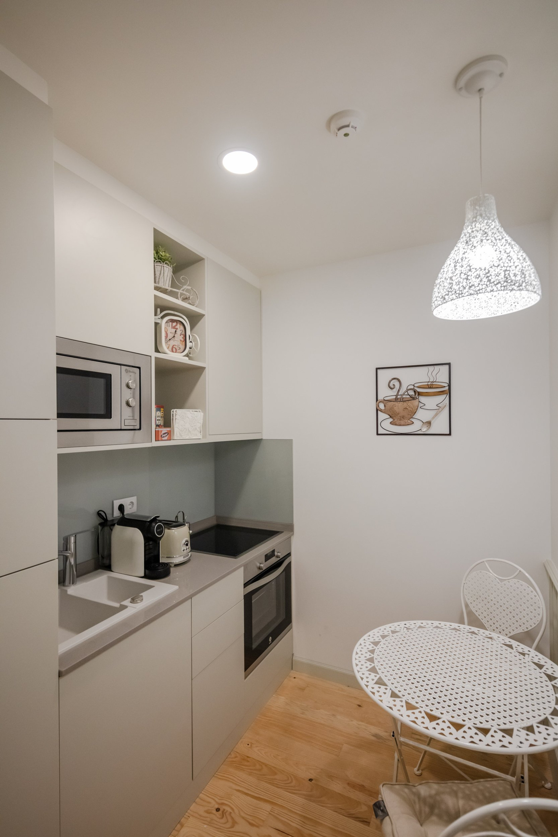 Compact kitchen with dining table
