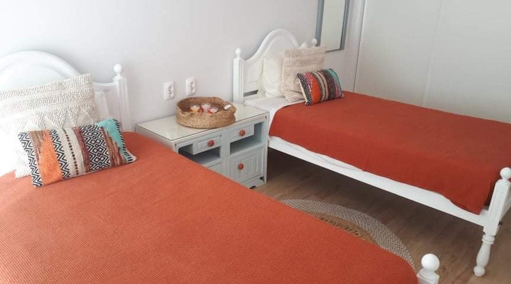 Charming En-Suite in downtown apartment
