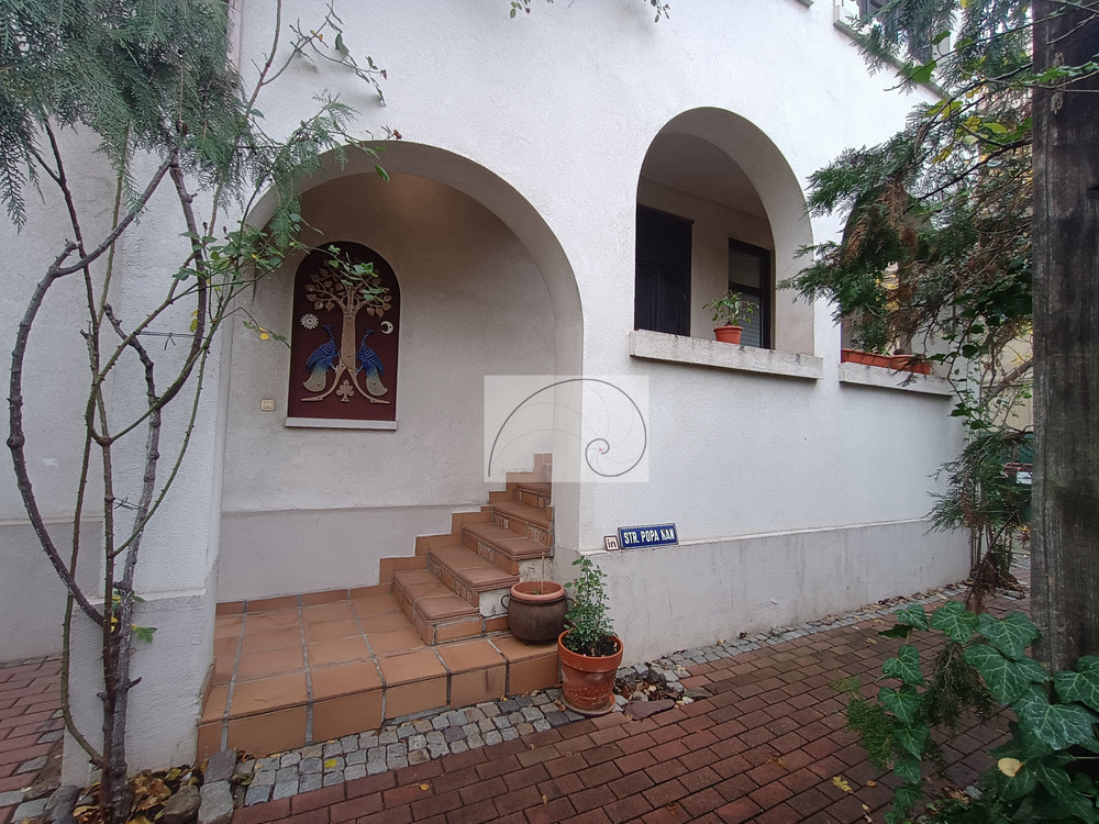 Elegant Duplex in Villa • Central Bucharest preview