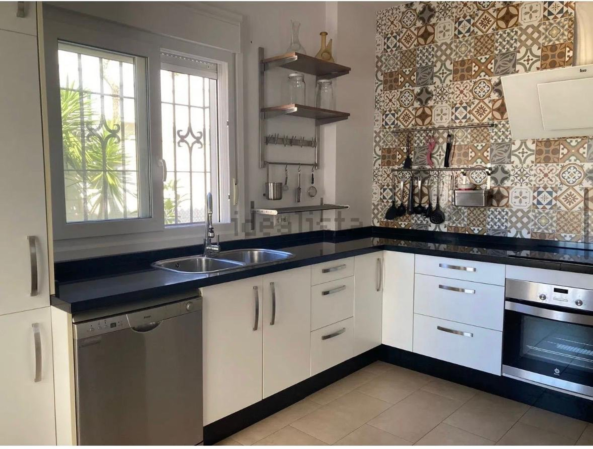Kitchen with sink and cabinets