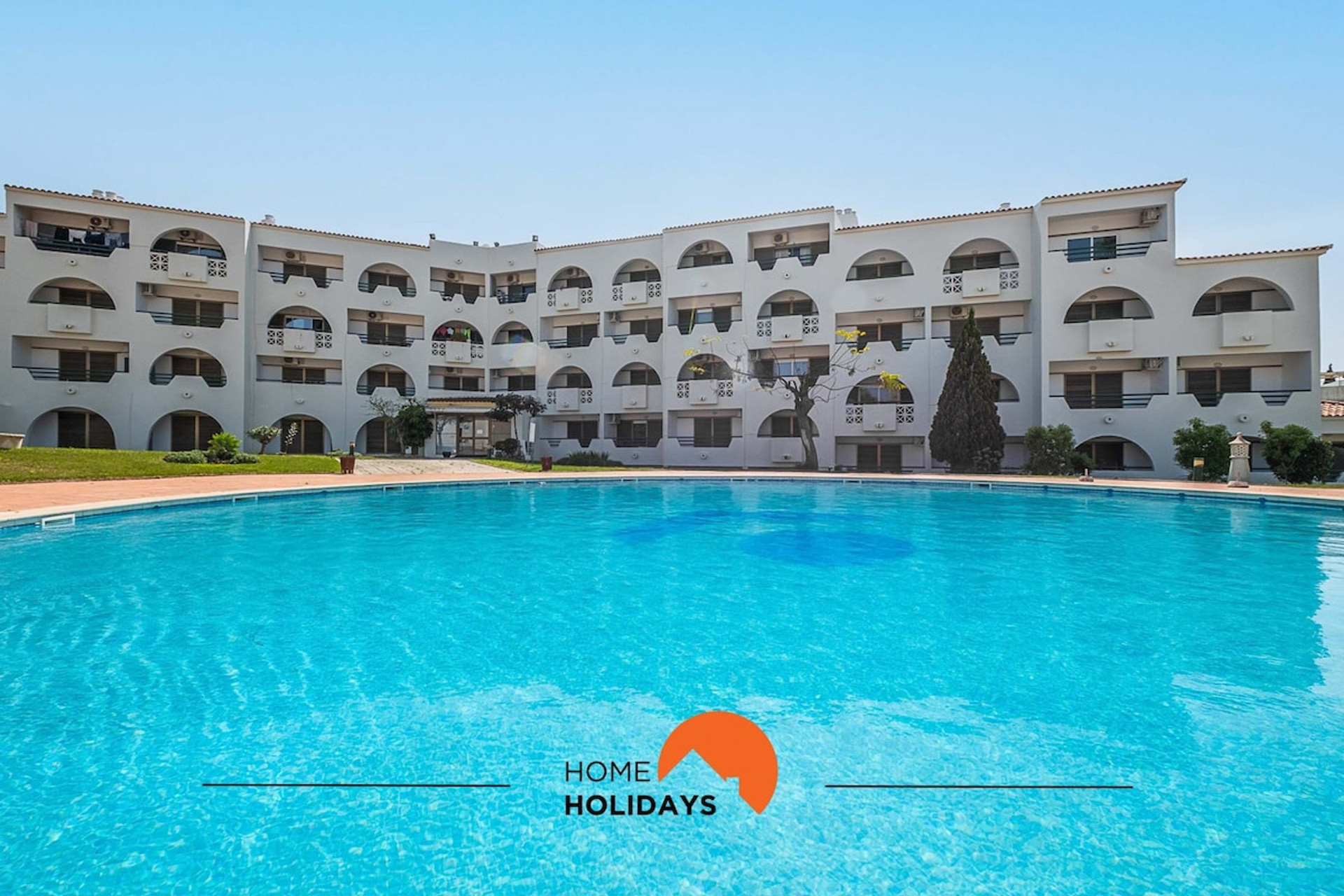 The condominium includes a beautiful swimming pool, children's pool and green area