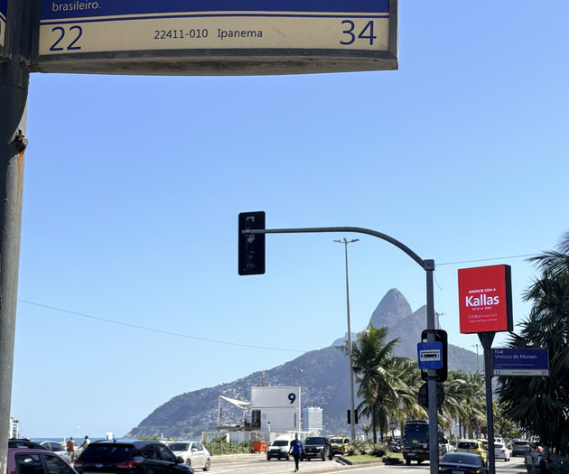 Charming & Modern Ipanema Flat - Steps from Beach