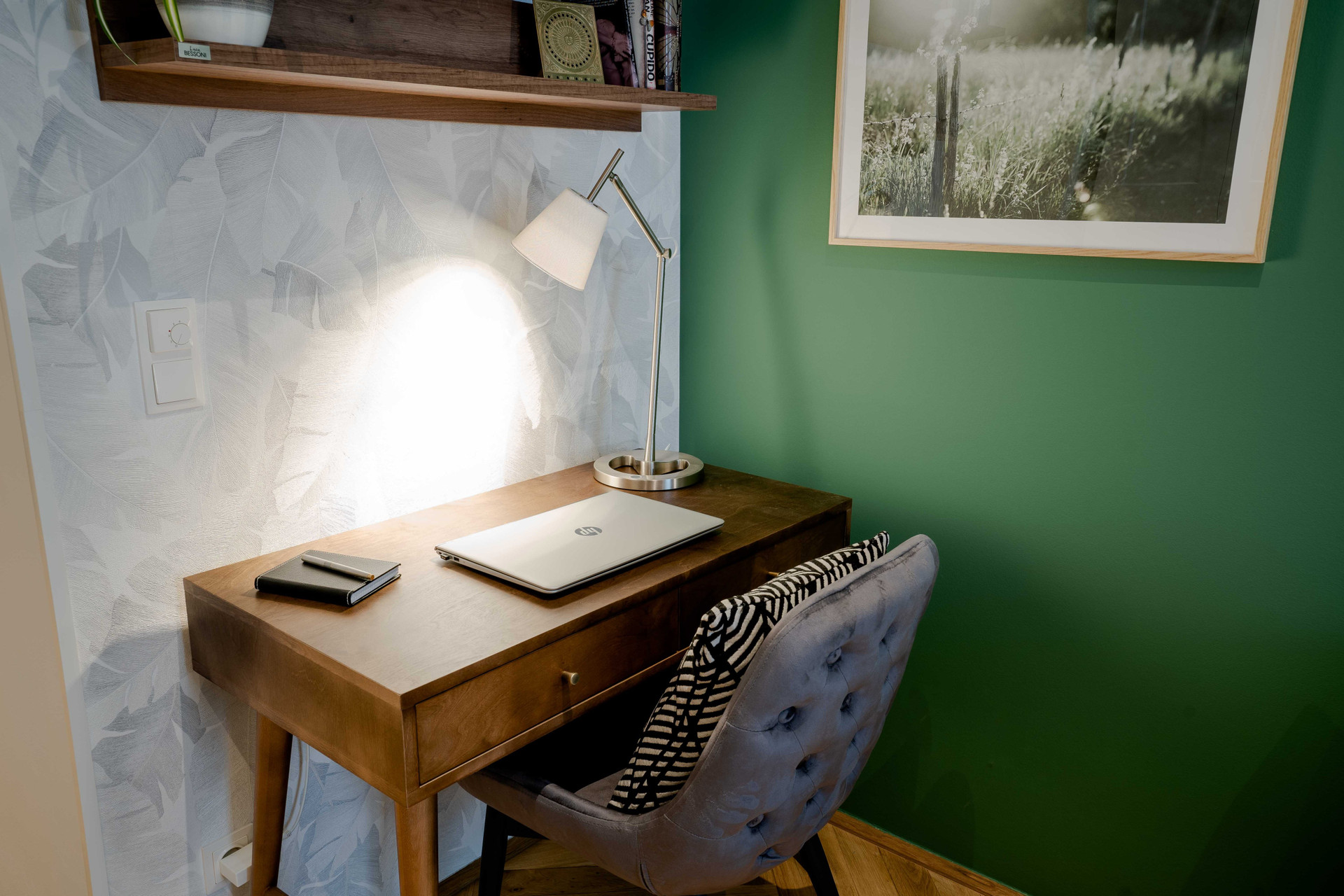 Cozy workspace 